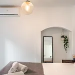 Lovely 2 Bed Apt In The Heart Of Lisbon With Ac