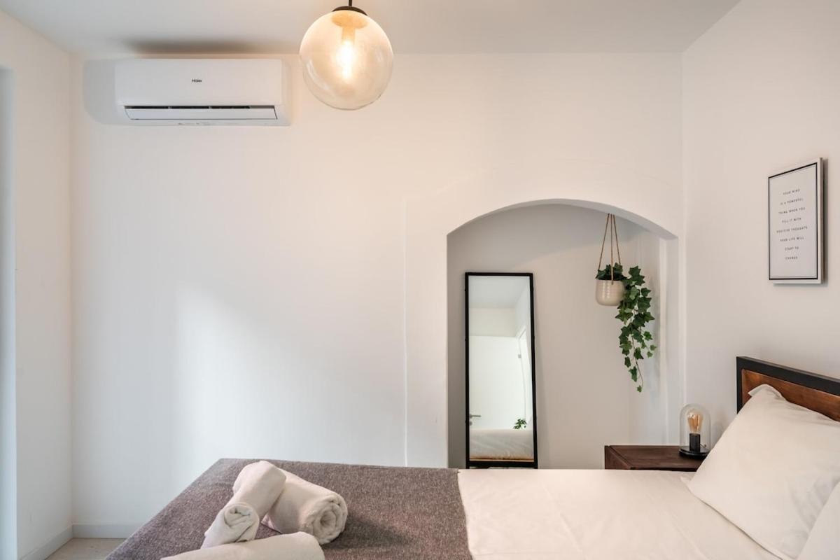 Lovely 2 Bed In The Heart Of With Ac Apartment *