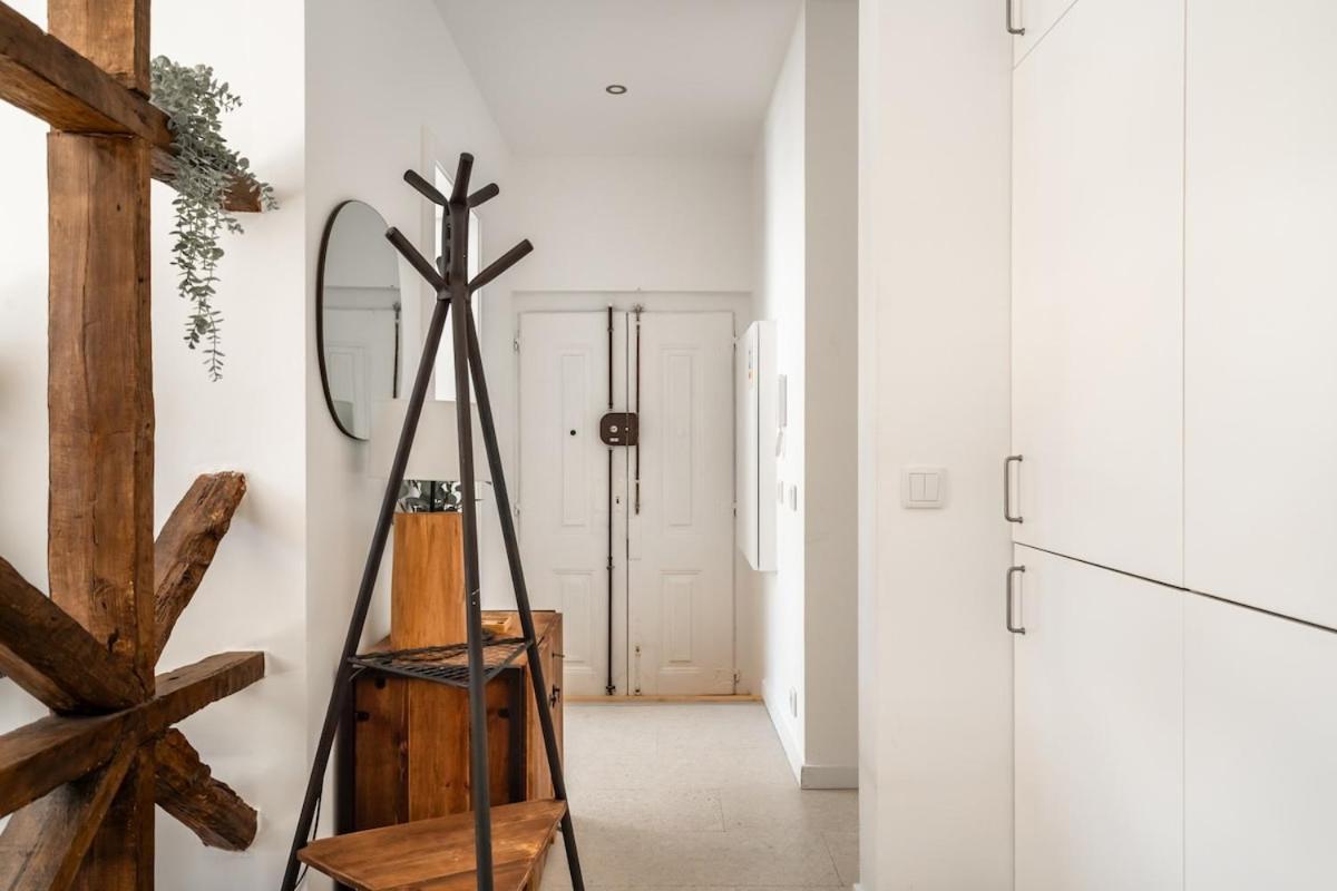 Lovely 2 Bed In The Heart Of With Ac