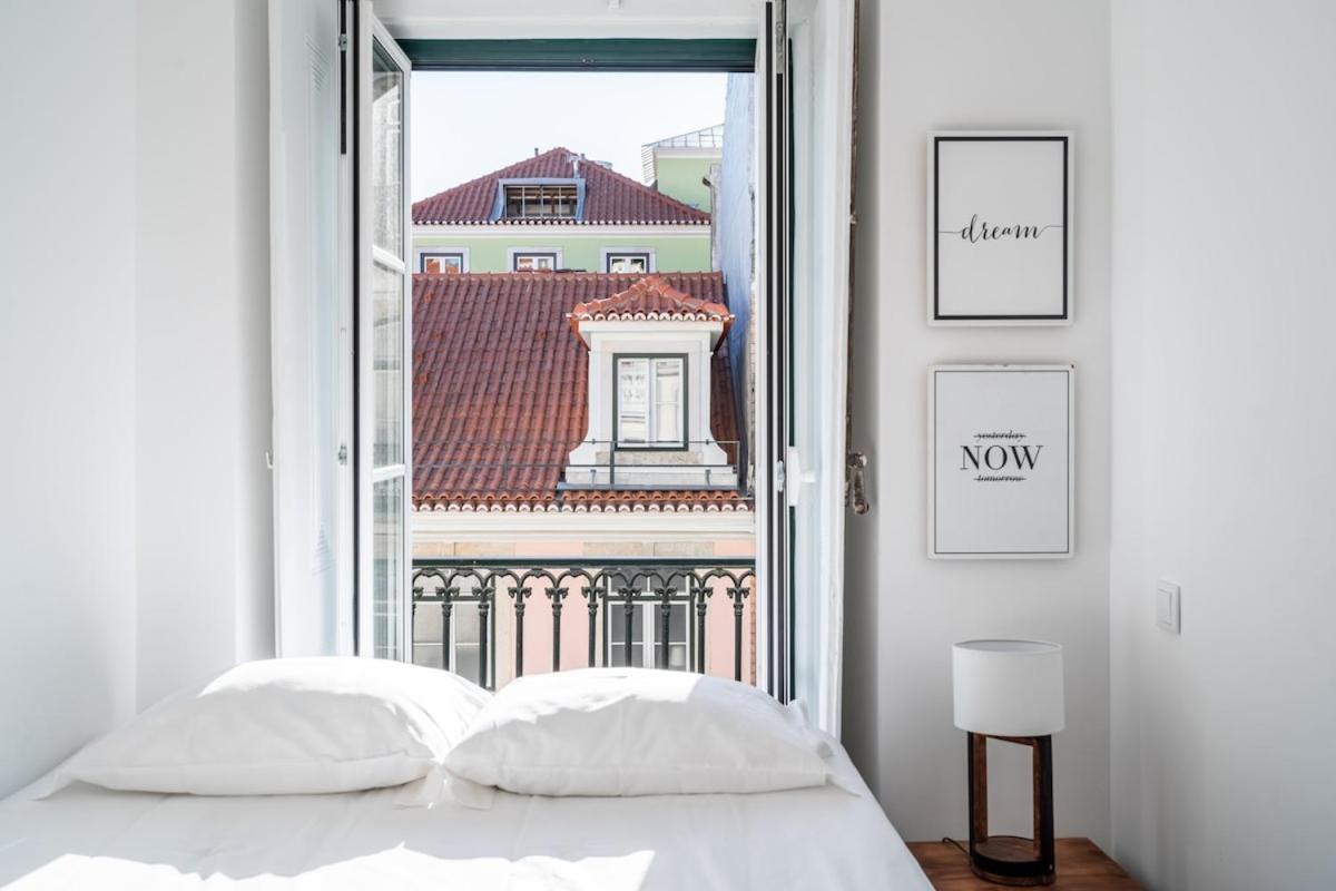 Lovely 2 Bed In The Heart Of With Ac Apartment Lissabon